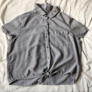Aeropostale front-tie button up blouse